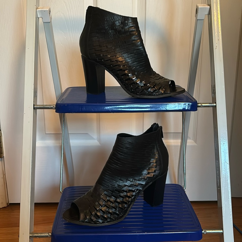 Piam Piani Black Open Toe Heel Shoes